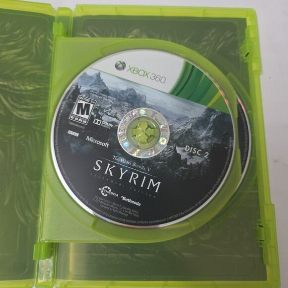 The Elder Scrolls V: Skyrim (Xbox 360, 2011) Legendary Edition w/ Map Complete - Picture 2 of 6